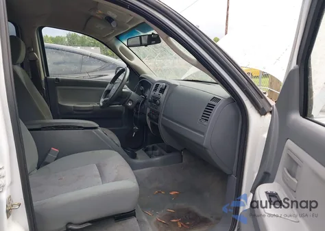 2007 Dodge Dakota Slt z USA, uszkodzony, nr VIN 1D7HW48P37S122785